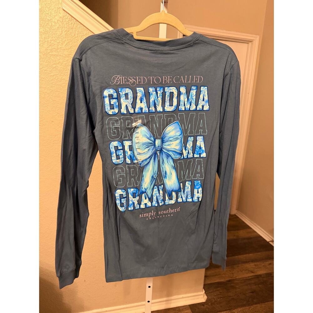 Simply Southern Grandma Long sleeve Tee Size Small - Picture 2 of 3
